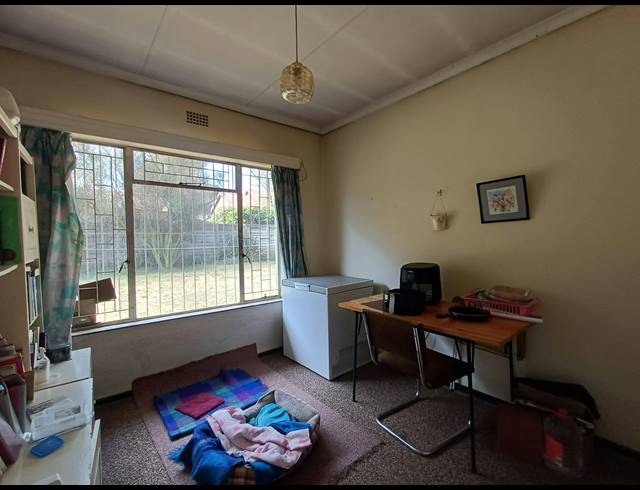 3 BEDROOM HOUSE FOR SALE IN DERSLEY